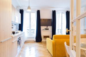 Gallery image of RESIDENCE LANCASTER in Paris