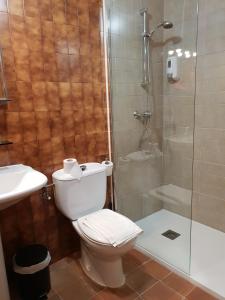 Un baño de Apartaments Can Bundanci