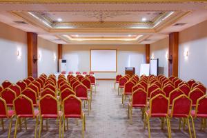 The business area and/or conference room at The Green Park Kartepe Még 37 kép