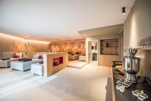 A kitchen or kitchenette at Dining & Living Alpenrose