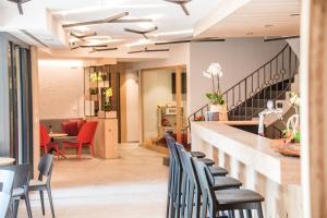 A seating area at Dining & Living Alpenrose