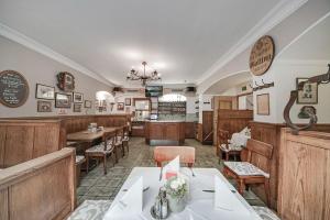 Restaurace v ubytování Gasthof Hotel Hauslwirt