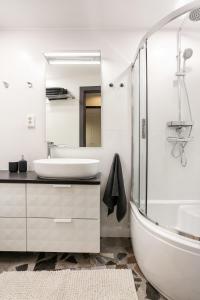 Ένα μπάνιο στο Luxury for everyone - Hills Park Lux Apartments 2