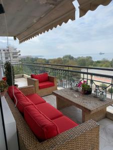 En balkon eller terrasse på #Luxlikehome-Cosmopolitan Maison