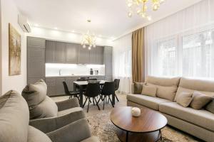 Гостиная зона в Luxury for everyone - Hills Park Lux Apartments 3