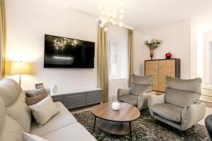 En sittgrupp på Luxury for everyone - Hills Park Lux Apartments 3