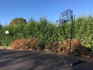 Tennis and/or squash facilities at Villa Bosque Albite or nearby