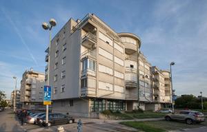 Budova, v ktorej sa apartmán nachádza