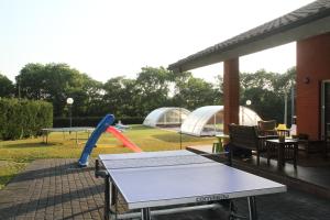 Stolní tenis v ubytování Villa Bosque Albite nebo okolí