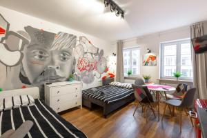 Zdjęcie z galerii obiektu LiPsTiCk HoUsE RyNeK we Wrocławiu