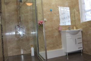 Koupelna v ubytování Mini Homestay + 37 fotografií