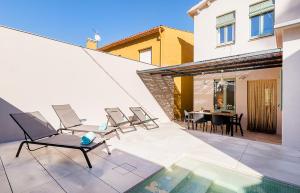 Bazén v ubytování CASA DEL PI nebo v jeho okolí