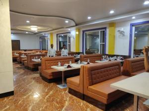 Bodh Gaya şehrindeki Bodhgaya Seven Inn Hotel n Restaurant tesisine ait fotoğraf galerisinden bir görsel
