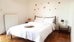 Postel nebo postele na pokoji v ubytování Horizon apartment Athens near to Acropolis, sea & subway