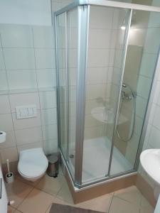 Koupelna v ubytování Privát Kompišovci + 18 fotografií