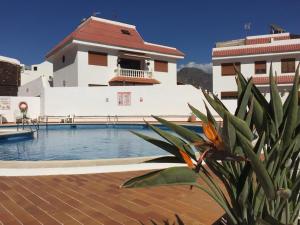 The swimming pool at or close to Casa Mila