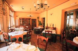 En restaurang eller annat matställe på Posada del Almudí