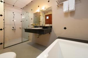 Vannituba majutusasutuses Sen Hotel - Managed by Sen Hotel Group
