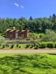 Fotografija v galeriji nastanitve Residenza Finestra sul Parco v mestu Comano Terme