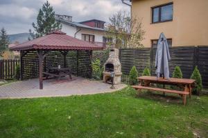 Ogród w obiekcie Bastówka Apartamenty