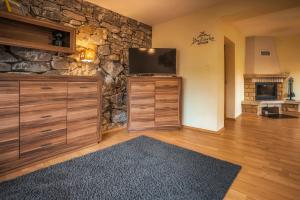 Kuchnia lub aneks kuchenny w obiekcie Bastówka Apartamenty