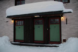 Vargheden B&B och trädgård v zimě