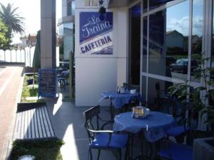 A restaurant or other place to eat at La Traina