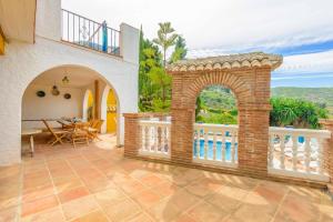 Balkón nebo terasa v ubytování Casa Jardín del Olivar con Piscina privada