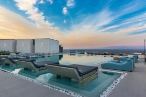Bazén v ubytování Myst Boutique Hotel nebo v jeho okolí