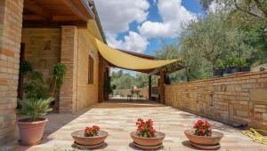 A garden outside Agriturismo Pascucci