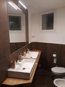A bathroom at Porta Mazzini Affittacamere