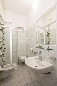 Vonios kambarys apgyvendinimo įstaigoje Residence Rimini Mare
