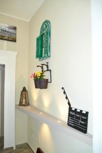A kitchen or kitchenette at Artisti Bed&Dreams