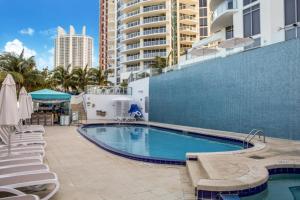 18683 Collins Avenue Condo Unit #1708AB