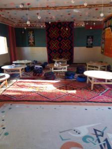 Posezení v ubytování Yurt camp Tosor