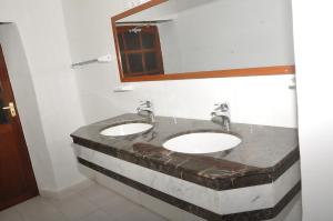 Bilik mandi di Stone Town House