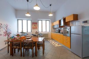 Η κουζίνα ή μικρή κουζίνα στο Grand Bijoux Torino Centrale