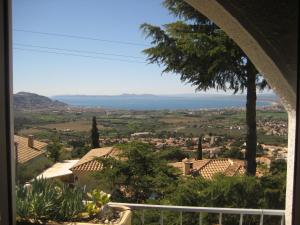 a view of the ocean from a house at Almeria 3 in Roses