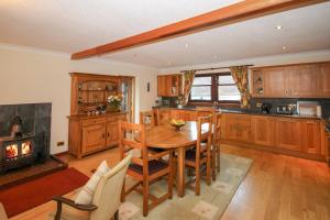 Gallery image of Dallachulish Lodge in Creagan