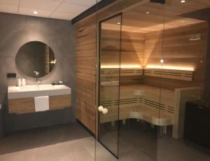 Koupelna v ubytování Van der Valk Hotel Leeuwarden