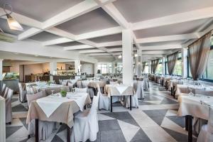 Restaurace v ubytování Atrium Hotel