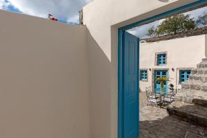 Balkón alebo terasa v ubytovaní Alluvial Santorini Suites
