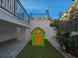 Budova, kde se apartmán nachází
