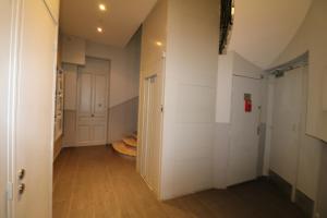 Koupelna v ubytování Luxury, central 3 bedroom, 3 bathrooms 5 mins from the Palais 410 + 22 fotografií