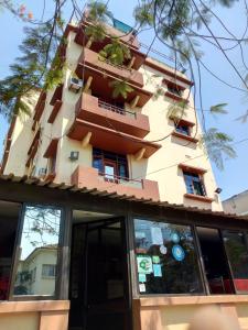 a building in front of a building at Taka-Taka in Maputo