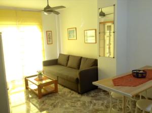 Posezení v ubytování Apartamentos Brisamar a 50 metros de la playa