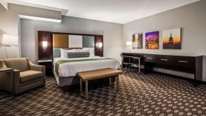 Postel nebo postele na pokoji v ubytování Best Western Premier NYC Gateway Hotel