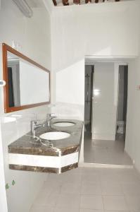 Bilik mandi di Stone Town House
