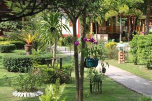 Zahrada ubytování Rasa sayang Resort - SHA Certificate