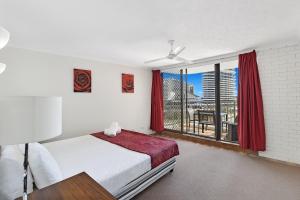 Gallery image of Broadbeach Travel Inn Apartments in Gold Coast